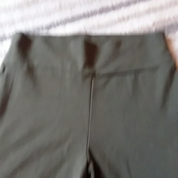 Green leggings - Picture 2 of 4